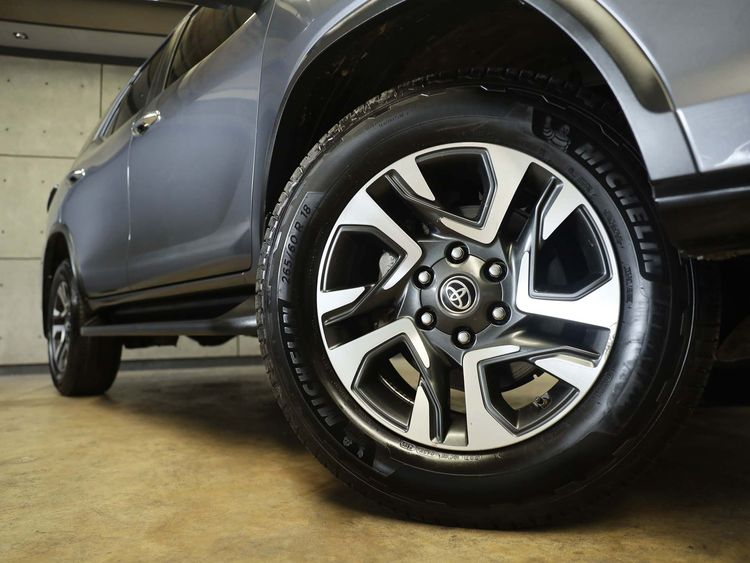 Toyota Fortuner 2023 2.4 Leader G Utility-car ดีเซล ไม่ติดแก๊ส เกียร์อัตโนมัติ เทา รูปที่ 4