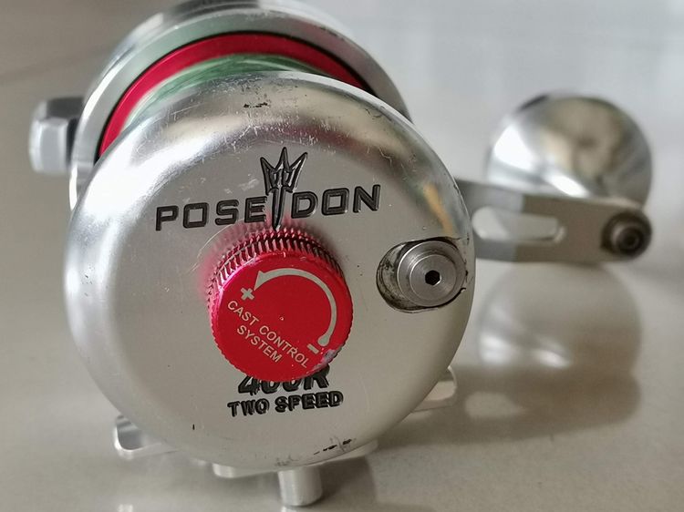 ขายรอกตกปลา รอกเบส โพไซดอน POSEIDON 400R 2speed งานหนักสบายๆ สวาย บึก หน้าดิน  สนใจคุยได้ครับ นัดดู-รับของได้ที่ พัทยากลาง