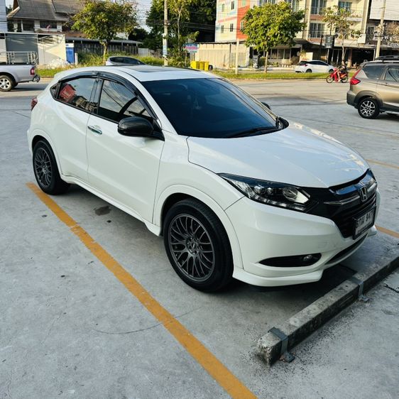 รถ Honda HR-V 1.8 EL สี ขาว