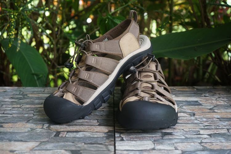 KEEN newport H2 มือสองเกือบใหม่ งานแท้. รูปที่ 4