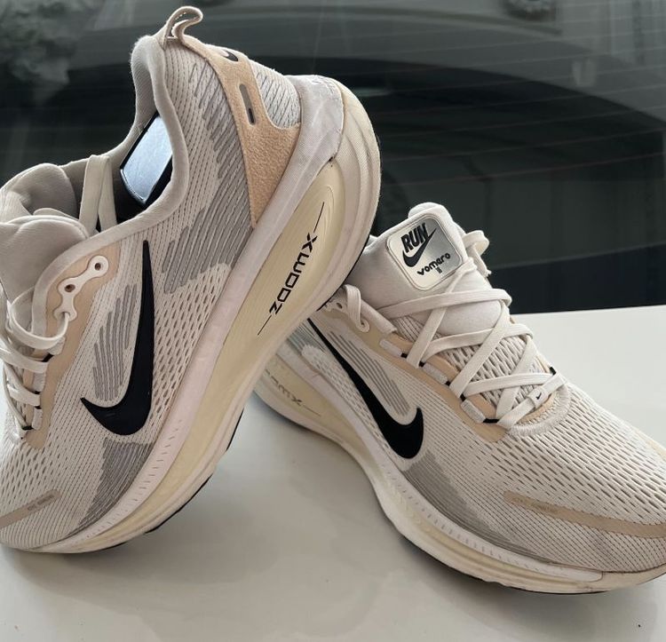 ขาย Nike Vomero 18 size 43/275cm สภาพสวย ของแท้ 100% รูปที่ 2