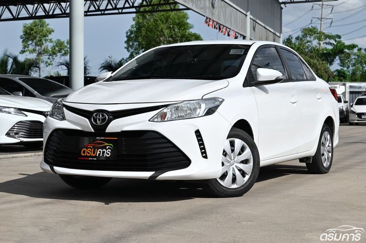 รถ Toyota Vios 1.5 Entry สี ขาว
