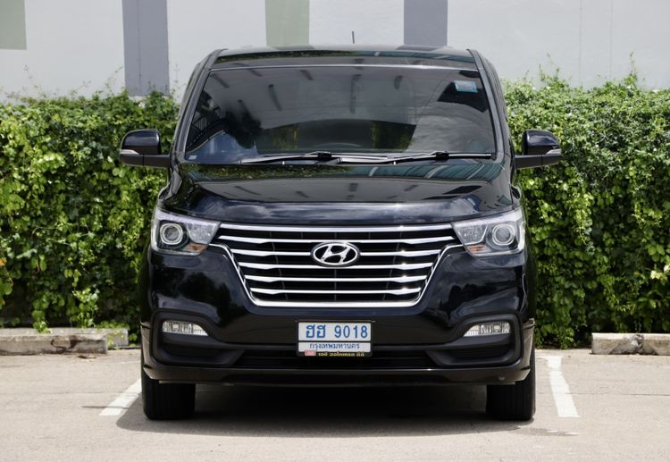 รถ Hyundai H-1  2.5 Elite สี ดำ