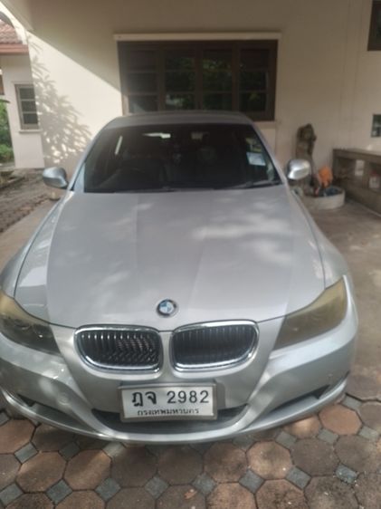 รถ BMW Series 3 318i สี บรอนซ์เงิน