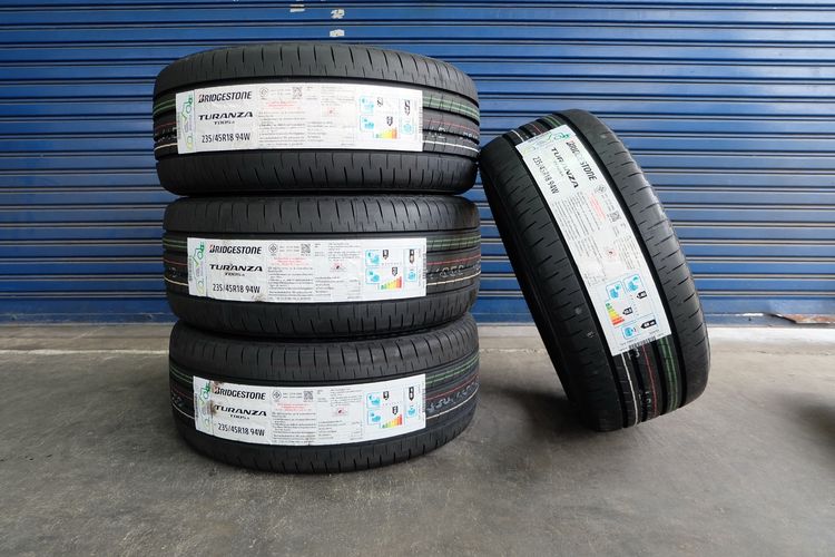 🚩 ยางใหม่ Bridgestone รุ่น Turanza T005A ขนาด 235 45R18 ปี25