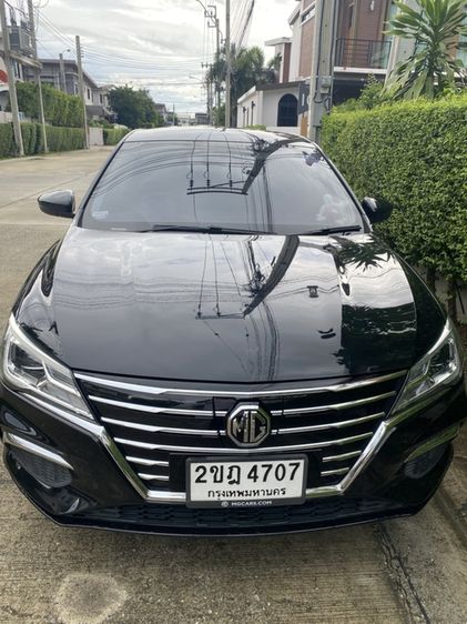 รถ MG EP EV สี ดำ