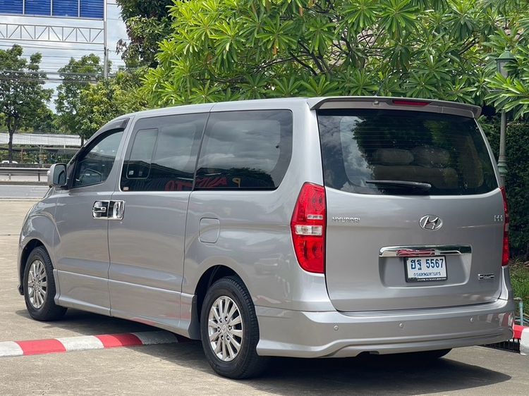 Hyundai H-1 2018 2.5 Deluxe Van ดีเซล เกียร์อัตโนมัติ เทา รูปที่ 3