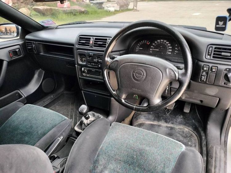 Opel Calibra 1989 รุ่นย่อยอื่นๆ Sedan เบนซิน ไม่ติดแก๊ส เกียร์ธรรมดา บรอนซ์เงิน รูปที่ 3