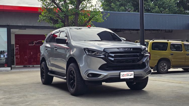 Isuzu MU-X 2023 1.9 Active 2WD Utility-car ดีเซล ไม่ติดแก๊ส เกียร์อัตโนมัติ เทา