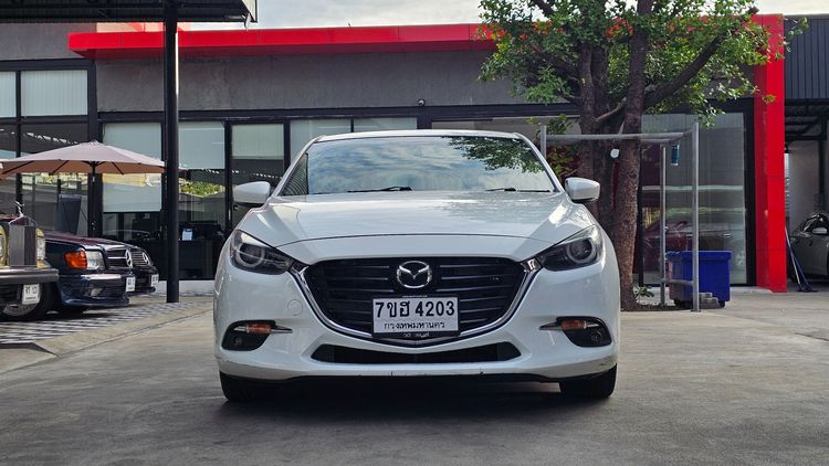 Mazda Mazda3 2017 2.0 S Sedan เบนซิน ไม่ติดแก๊ส เกียร์อัตโนมัติ ขาว รูปที่ 3