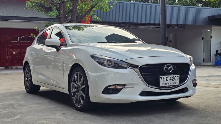 Mazda Mazda3 2017 2.0 S Sedan เบนซิน ไม่ติดแก๊ส เกียร์อัตโนมัติ ขาว รูปที่ 4