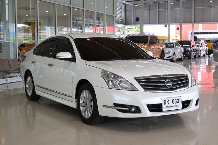 รถ Nissan Teana 2.0 200 XL Sport สี ขาว
