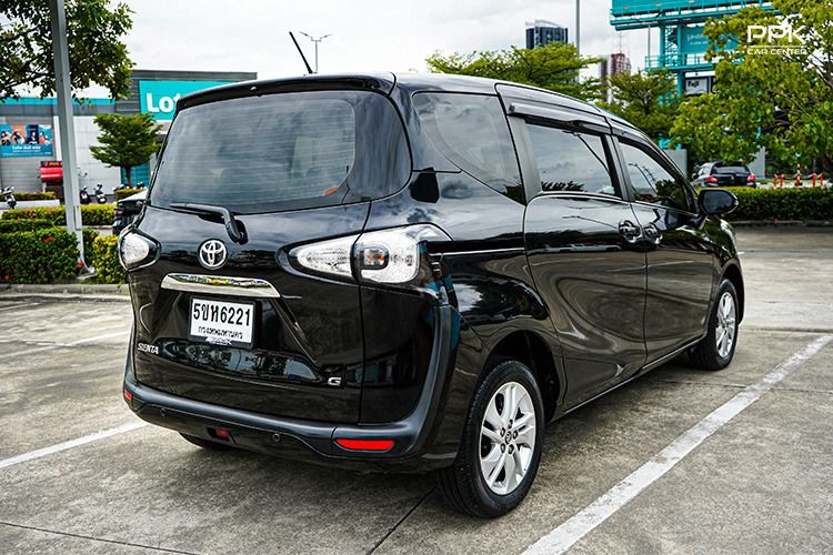 Toyota Sienta 2019 1.5 G Utility-car เบนซิน ไม่ติดแก๊ส เกียร์อัตโนมัติ ดำ รูปที่ 4