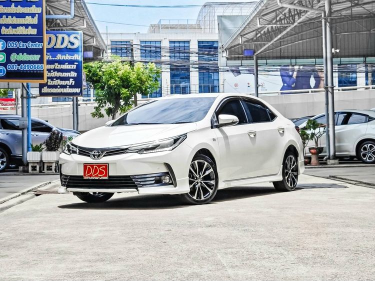 รถ Toyota Altis 1.8 Esport สี ขาว