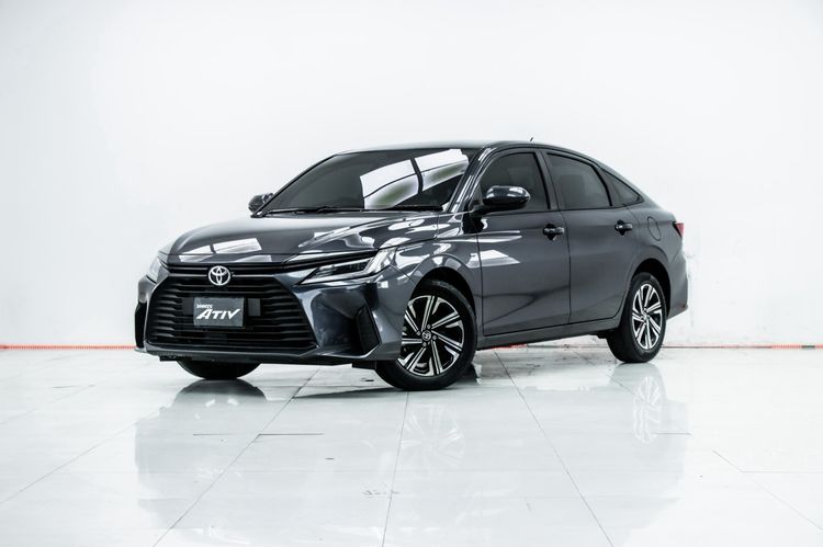 รถ Toyota Yaris ATIV 1.2 Sport สี เทา