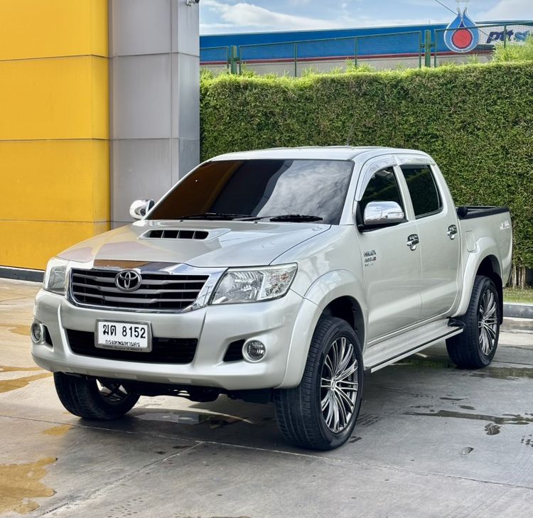 รถ Toyota Hilux Vigo Champ Double Cab 3.0 G Prerunner สี บรอนซ์เงิน