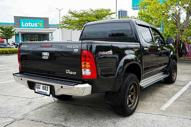 Toyota Hilux Vigo 2011 2.5 Double Cab E Prerunner Pickup ดีเซล ไม่ติดแก๊ส เกียร์ธรรมดา ดำ รูปที่ 4