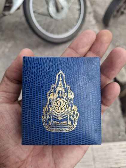 เข็มกลัดที่ระลึก 60 ปีครองราชย์ รัชกาลที่ 9 (งาน สปน. แท้ พร้อมกล่องเดิม) รูปที่ 4