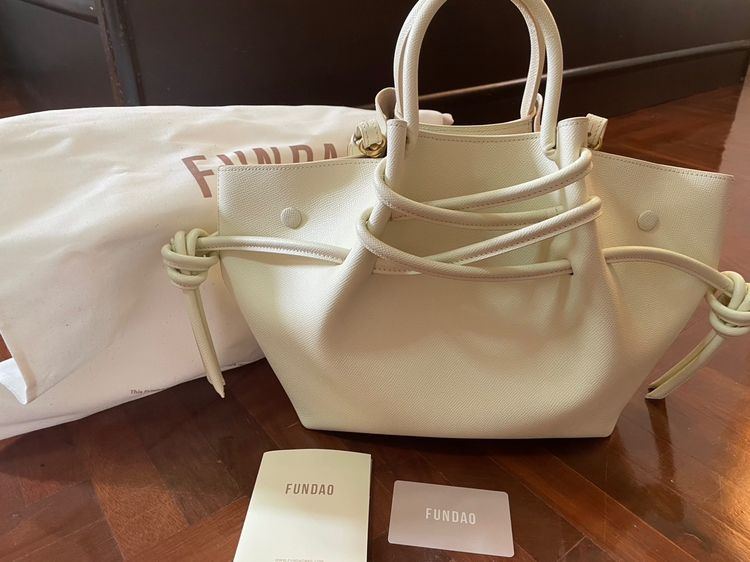Fundao AVA Grained Calfskin สี Ivory (มือสอง)