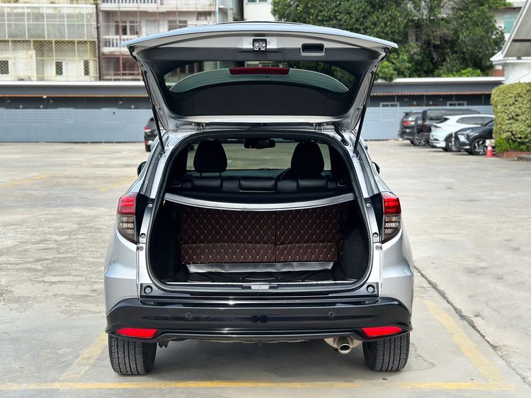 Honda HR-V 2019 1.8 RS Sedan เบนซิน ไม่ติดแก๊ส เกียร์อัตโนมัติ บรอนซ์เงิน รูปที่ 4