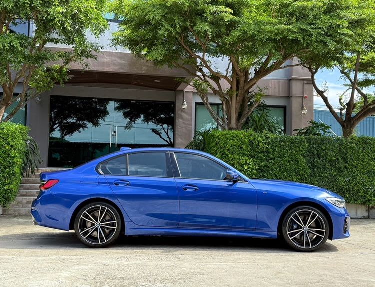 BMW Series 3 2022 330e Sedan āđāļāļāļāļīāļ āđāļĄāđāļāļīāļāđāļāđāļŠ āđāļāļĩāļĒāļĢāđāļāļąāļāđāļāļĄāļąāļāļī āđāļāļ·āđāļ āļĢāļđāļāļāļĩāđ 2
