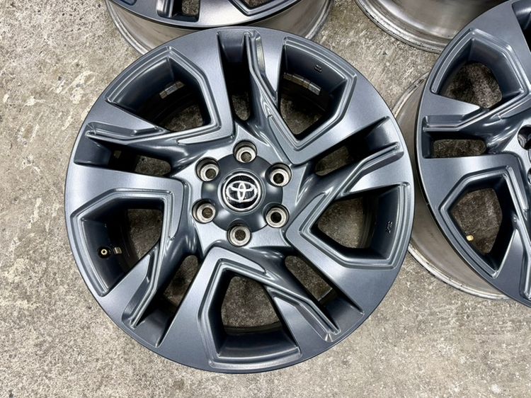 ล้อแม็ก TOYOTA LEGENDER รุ่น 60 ปี ขอบ 20” สีเดิมโรงงาน รูปที่ 4
