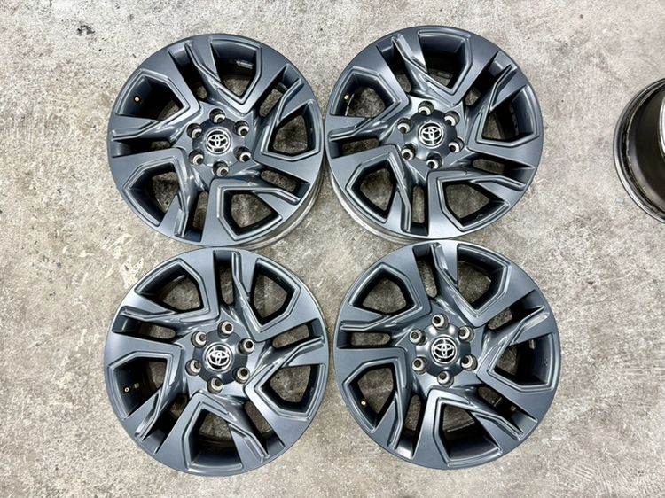 ล้อแม็ก TOYOTA LEGENDER รุ่น 60 ปี ขอบ 20” สีเดิมโรงงาน รูปที่ 3