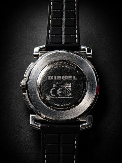 Diesel On DZT1000 สมาร์ทวอทช์ดีไซน์สปอร์ต รูปที่ 3
