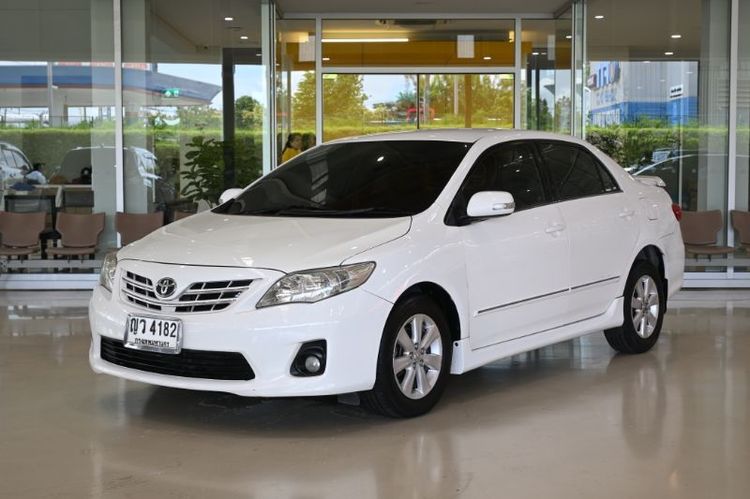รถ Toyota Altis 1.6 E สี ขาว