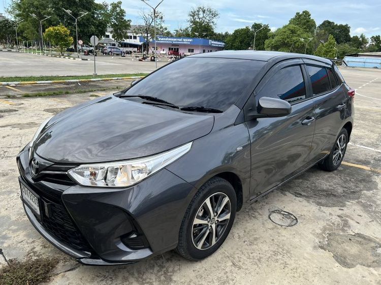 รถ Toyota Yaris 1.2 Entry สี เทา