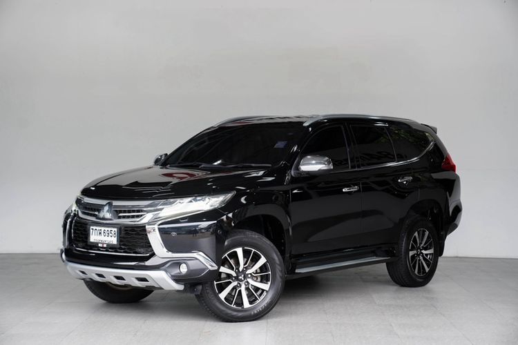 รถ Mitsubishi Pajero Sport 2.4 GT Premium สี เทา