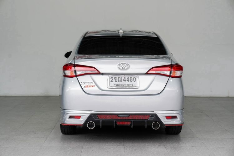 Toyota Yaris ATIV 2020 1.2 High Sedan เบนซิน ไม่ติดแก๊ส เกียร์อัตโนมัติ เทา รูปที่ 2
