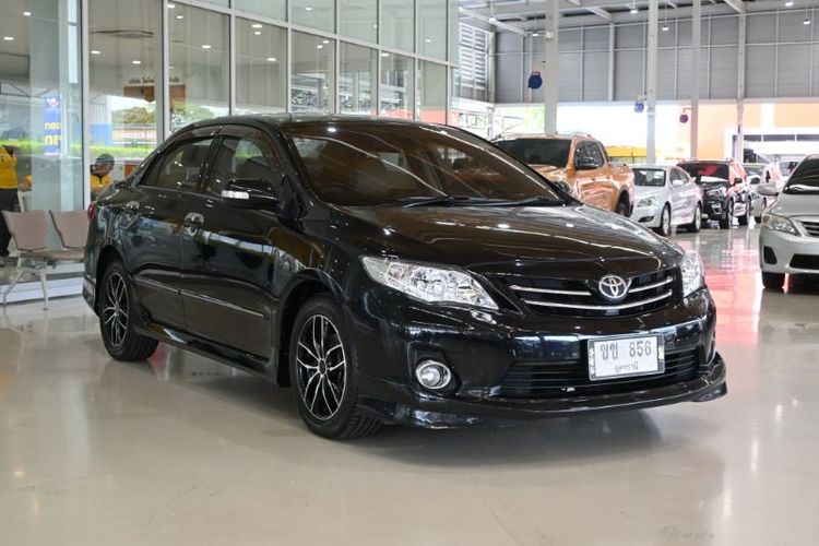 รถ Toyota Altis 1.6 E CNG สี ดำ
