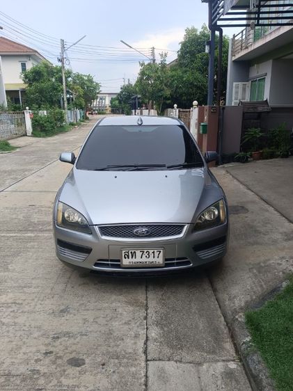 รถ Ford Focus 1.8 Finesse สี เทา