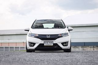 Honda Jazz 1.5S AT สีขาว ปี2016