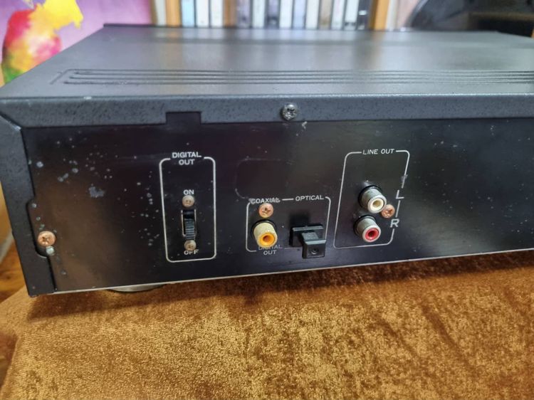 PIONEER PD-515  เป็นเครื่องเล่นซีดีรุ่นคลาสสิก ที่ให้เสียงดีมากครับ รูปที่ 8
