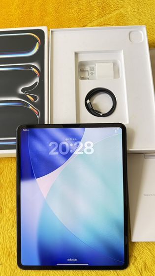 Apple 256 GB iPad Pro M4-13นิ้ว Cellular-สภาพนางฟ้าใหม่มาก