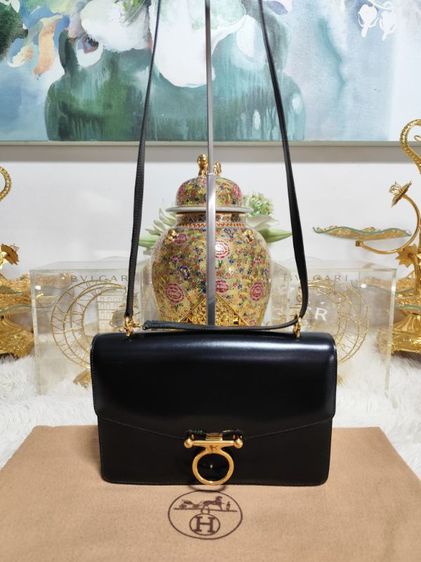 Hermes ดำ ​✨ Hermès Vintage Ring Lock Flap Shoulder Bag in Black Box Calfskin (1984) ✨