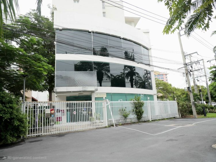 ขายอาคารพาณิชย์ 3 ชั้น ทำเลศักยภาพ ถนนเลียบทางด่วนเอกมัย–รามอินทรา