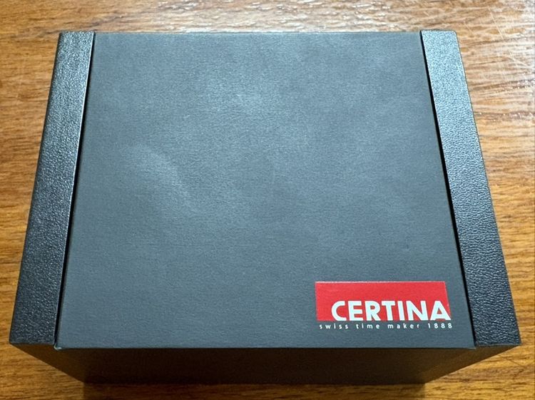 ขายกล่องนาฬิกา CERTINA สภาพใหม่มาก