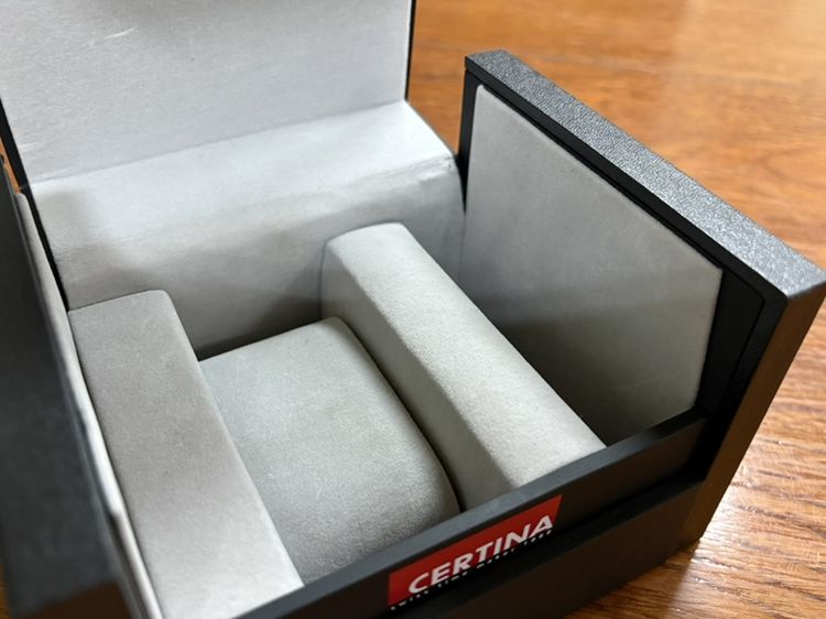 ขายกล่องนาฬิกา CERTINA สภาพใหม่มาก รูปที่ 5