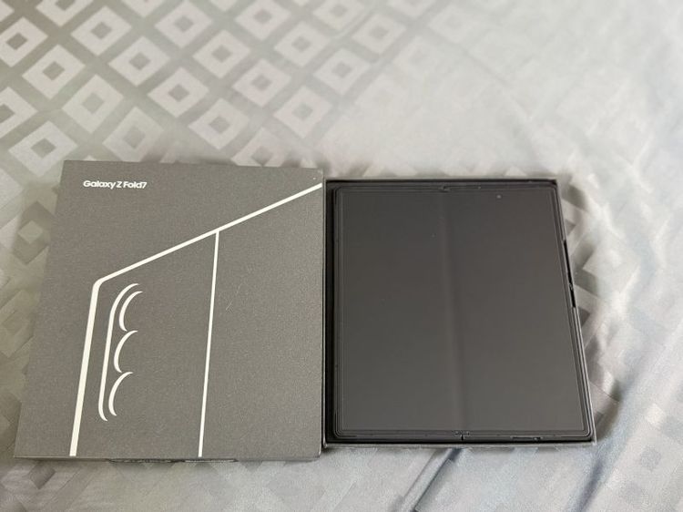 Samsung Galaxy Z Fold7 ครบกล่อง มีใบเสร็จ สภาพป้ายแดง