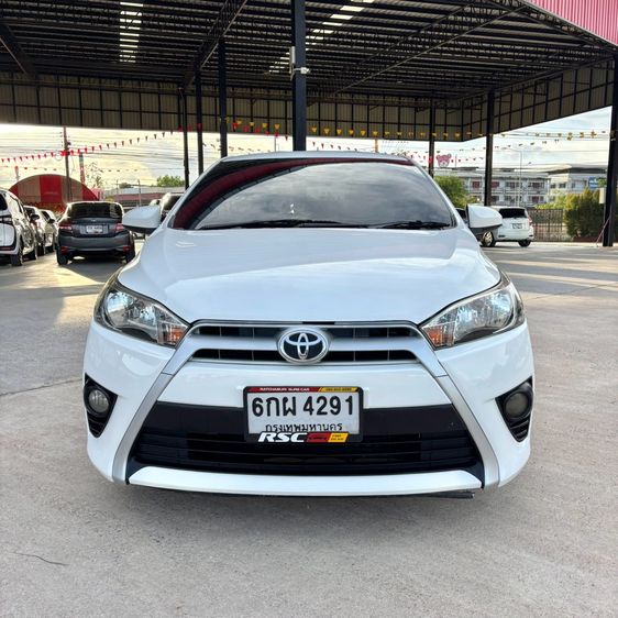 Toyota Yaris 2017 1.2 E Sedan เบนซิน ไม่ติดแก๊ส เกียร์อัตโนมัติ ขาว รูปที่ 4