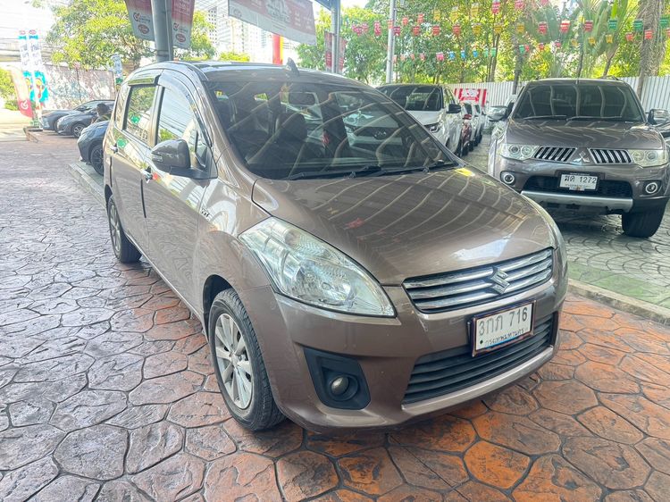 รถ Suzuki Ertiga 1.5 GL สี น้ำตาล