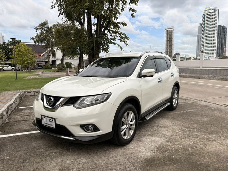 Nissan X-Trail 2015 2.0 V 4WD Utility-car เบนซิน ไม่ติดแก๊ส เกียร์อัตโนมัติ ขาว