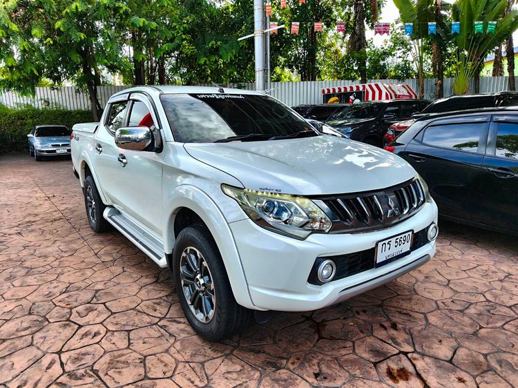 Mitsubishi Triton 2017 2.4 Plus Pickup ดีเซล ไม่ติดแก๊ส เกียร์ธรรมดา ขาว
