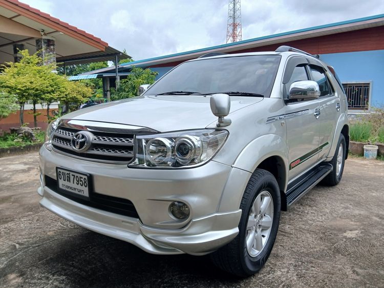 Toyota Fortuner 2008 2.7 V Utility-car เบนซิน LPG เกียร์อัตโนมัติ บรอนซ์เงิน