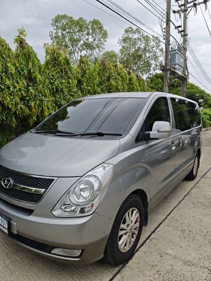 Hyundai H-1  2012 2.5 Deluxe Van ดีเซล ไม่ติดแก๊ส เกียร์อัตโนมัติ เทา รูปที่ 2