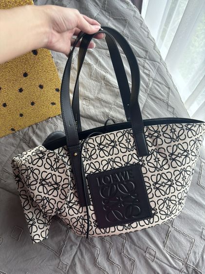 กระเป๋า Loewe ของแท้ รุ่น  LOEWE Elephant Basket Bag รูปที่ 3