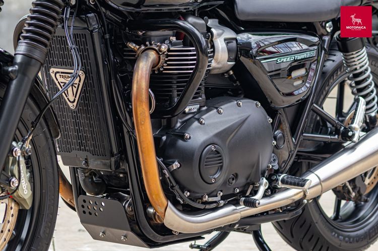 Triumph SpeedTwin900 Euro5 ปี2023 สีดำ เจ้าของเดียว วิ่ง19,000km. รูปที่ 9